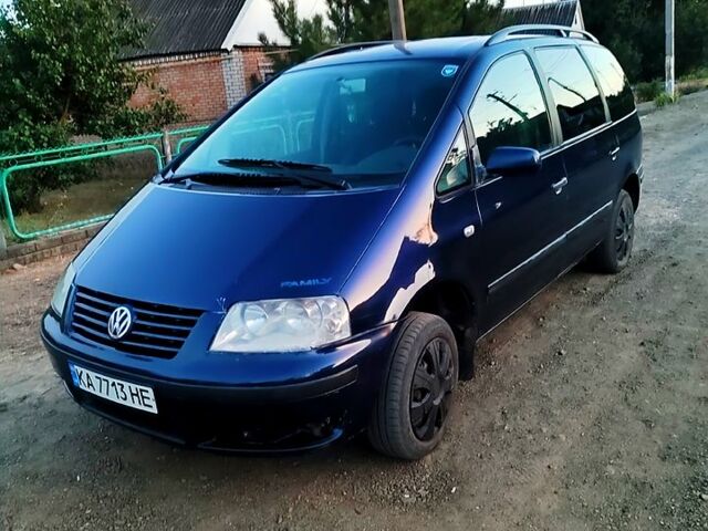 Синий Фольксваген Шаран, объемом двигателя 1.9 л и пробегом 0 тыс. км за 3100 $, фото 1 на Automoto.ua
