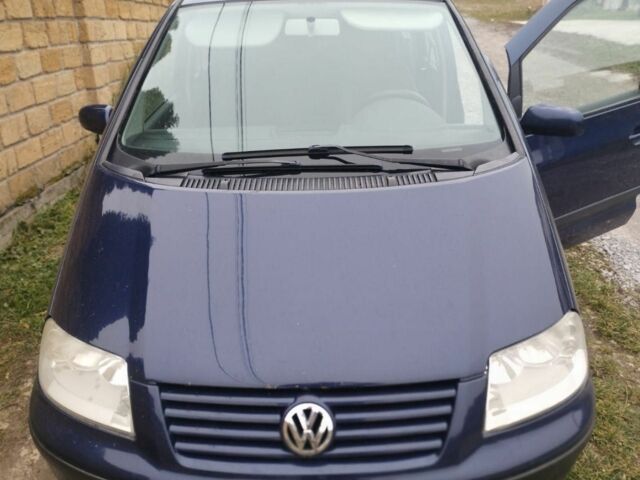 Синий Фольксваген Шаран, объемом двигателя 0 л и пробегом 280 тыс. км за 2000 $, фото 1 на Automoto.ua