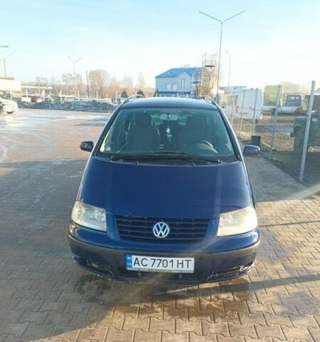 Синий Фольксваген Шаран, объемом двигателя 1.9 л и пробегом 440 тыс. км за 3600 $, фото 1 на Automoto.ua