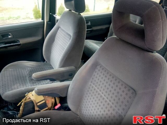 Синий Фольксваген Шаран, объемом двигателя 1.8 л и пробегом 300 тыс. км за 2700 $, фото 1 на Automoto.ua