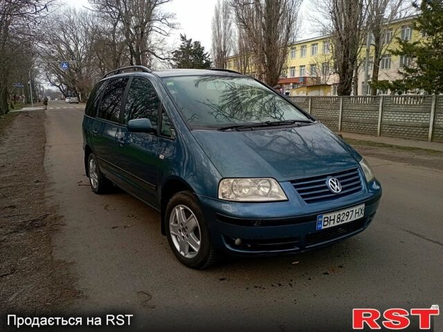 Синій Фольксваген Шаран, об'ємом двигуна 1.8 л та пробігом 340 тис. км за 3999 $, фото 1 на Automoto.ua