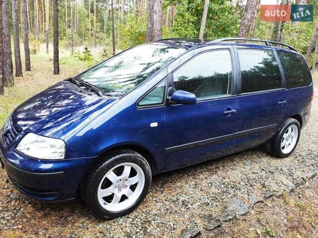 Синій Фольксваген Шаран, об'ємом двигуна 1.9 л та пробігом 278 тис. км за 3200 $, фото 1 на Automoto.ua