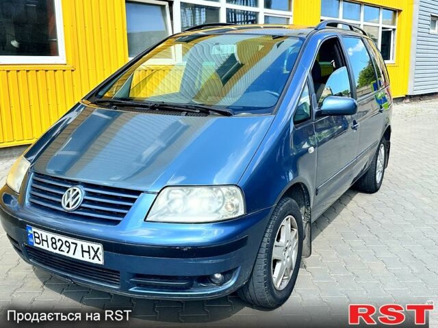 Синий Фольксваген Шаран, объемом двигателя 1.8 л и пробегом 337 тыс. км за 4850 $, фото 1 на Automoto.ua