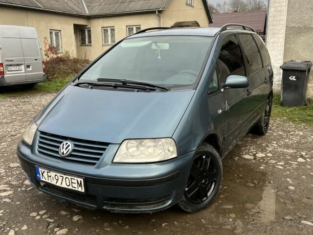 Синій Фольксваген Шаран, об'ємом двигуна 1.9 л та пробігом 400 тис. км за 1550 $, фото 1 на Automoto.ua