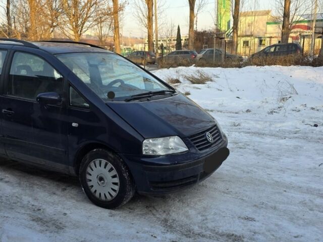 Синій Фольксваген Шаран, об'ємом двигуна 1.8 л та пробігом 270 тис. км за 2250 $, фото 1 на Automoto.ua