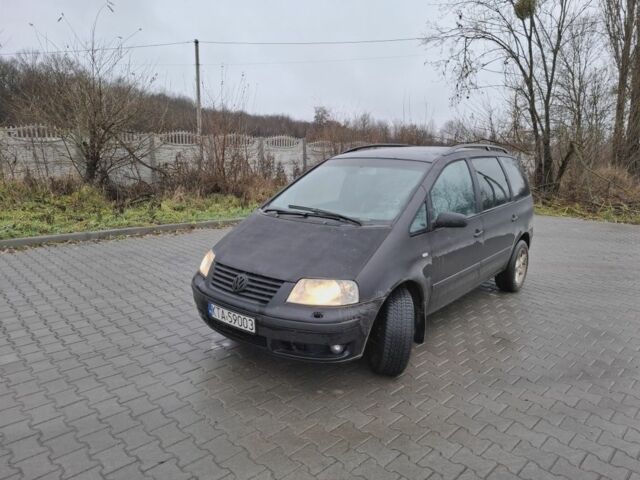 Синій Фольксваген Шаран, об'ємом двигуна 2 л та пробігом 320 тис. км за 2600 $, фото 1 на Automoto.ua