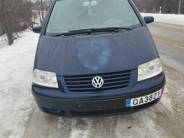 Синій Фольксваген Шаран, об'ємом двигуна 1 л та пробігом 140 тис. км за 1959 $, фото 1 на Automoto.ua