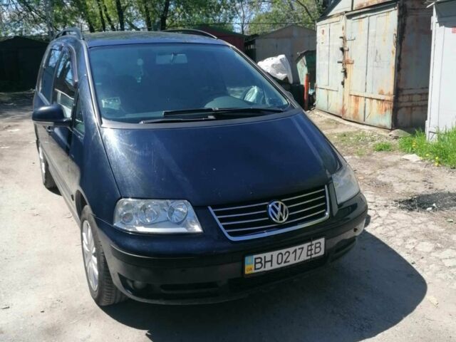 Синій Фольксваген Шаран, об'ємом двигуна 2 л та пробігом 230 тис. км за 6400 $, фото 1 на Automoto.ua
