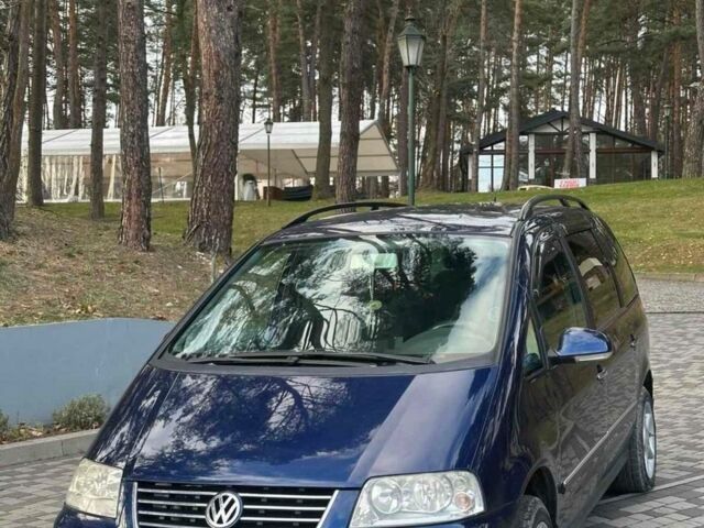 Синій Фольксваген Шаран, об'ємом двигуна 2 л та пробігом 309 тис. км за 6400 $, фото 1 на Automoto.ua