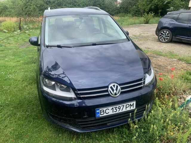 Синий Фольксваген Шаран, объемом двигателя 2 л и пробегом 300 тыс. км за 11000 $, фото 1 на Automoto.ua