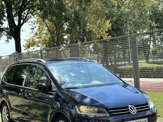 Синій Фольксваген Шаран, об'ємом двигуна 2 л та пробігом 370 тис. км за 10900 $, фото 1 на Automoto.ua
