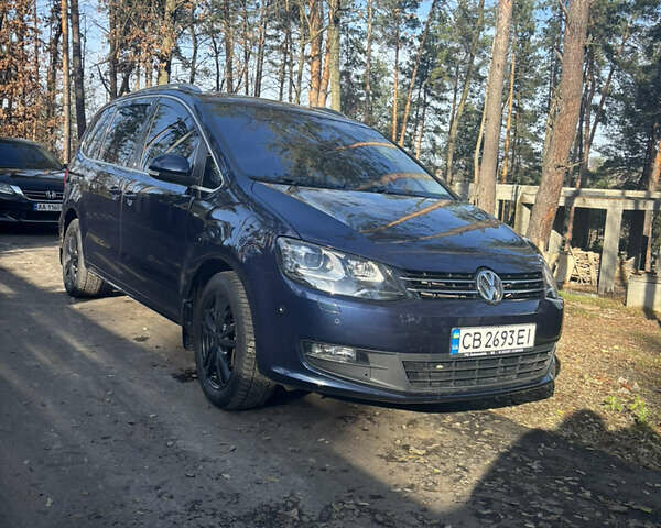 Синий Фольксваген Шаран, объемом двигателя 2 л и пробегом 188 тыс. км за 16700 $, фото 1 на Automoto.ua