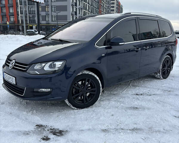 Синий Фольксваген Шаран, объемом двигателя 2 л и пробегом 194 тыс. км за 15390 $, фото 1 на Automoto.ua