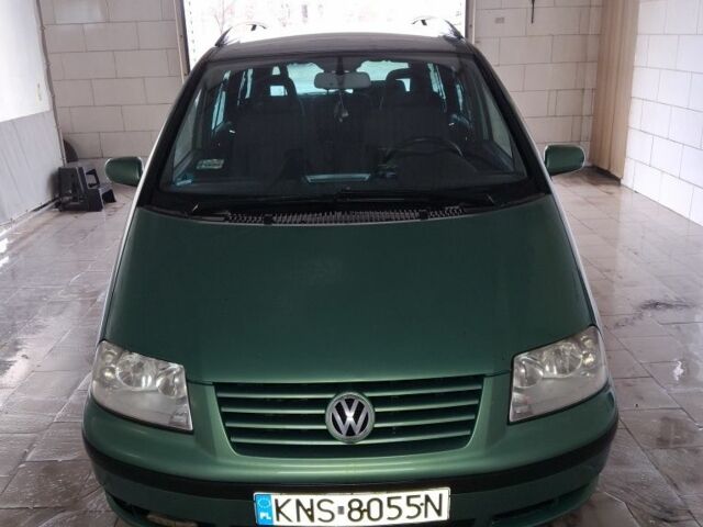 Зеленый Фольксваген Шаран, объемом двигателя 1.9 л и пробегом 300 тыс. км за 2900 $, фото 1 на Automoto.ua