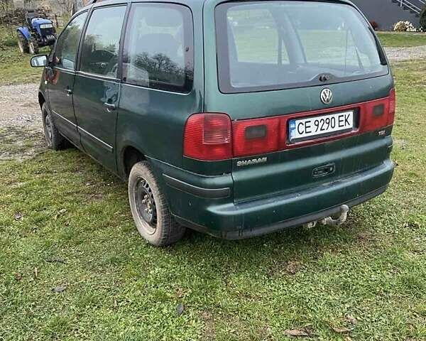 Зеленый Фольксваген Шаран, объемом двигателя 1.9 л и пробегом 35 тыс. км за 3600 $, фото 1 на Automoto.ua