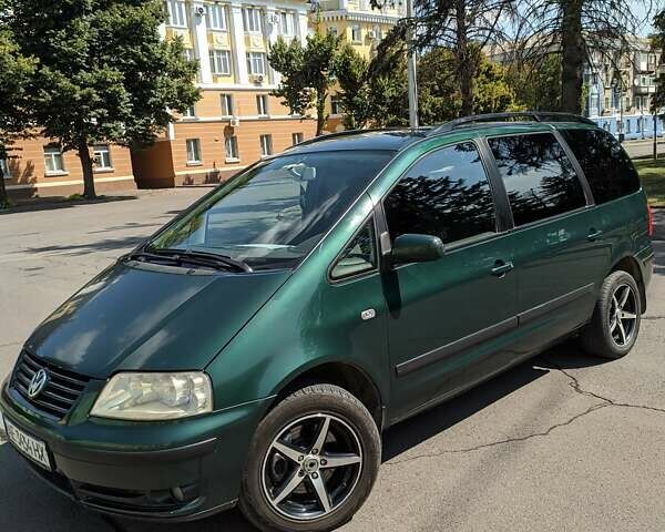 Фольксваген Шаран 2002 в Кривом Роге на Automoto.ua Зеленый Фольксваген Шаран, объемом двигателя 1.8 л и пробегом 180 тыс. км за 5750 $, фото 1 на Automoto.ua