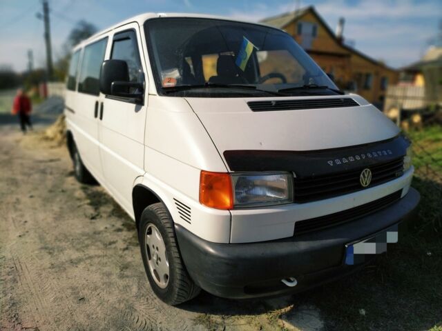 Білий Фольксваген T4 (Transporter) пасс., об'ємом двигуна 2.5 л та пробігом 245 тис. км за 6700 $, фото 1 на Automoto.ua