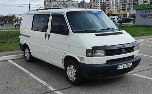 Білий Фольксваген T4 (Transporter) пасс., об'ємом двигуна 2.5 л та пробігом 96 тис. км за 1800 $, фото 1 на Automoto.ua