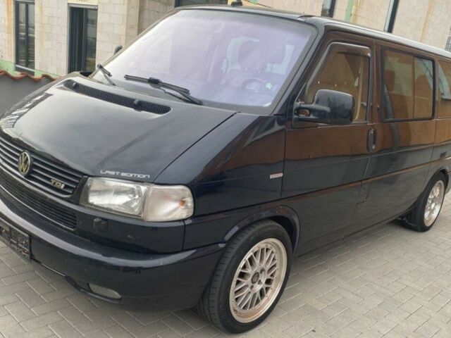 Чорний Фольксваген T4 (Transporter) пасс., об'ємом двигуна 2.5 л та пробігом 269 тис. км за 1750 $, фото 1 на Automoto.ua