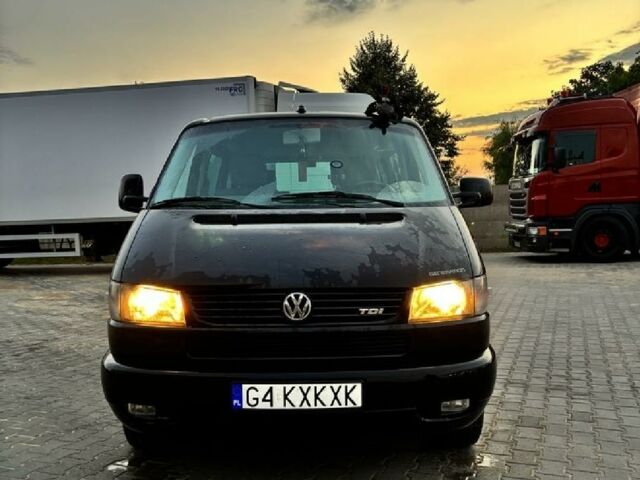Чорний Фольксваген T4 (Transporter) пасс., об'ємом двигуна 2.5 л та пробігом 250 тис. км за 1950 $, фото 1 на Automoto.ua