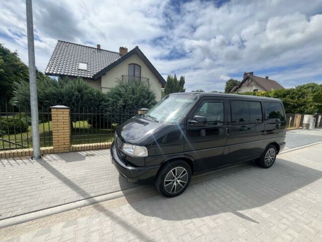 Чорний Фольксваген T4 (Transporter) пасс., об'ємом двигуна 2.5 л та пробігом 250 тис. км за 1700 $, фото 1 на Automoto.ua
