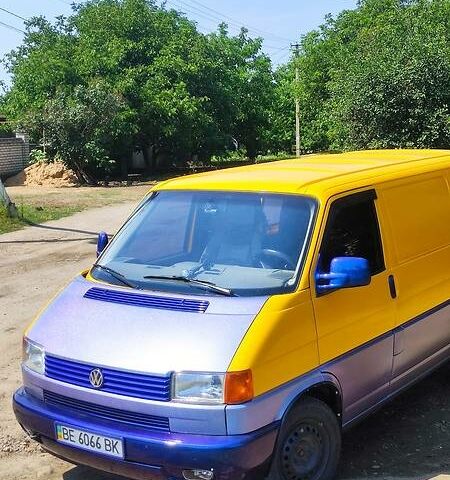 Жовтий Фольксваген T4 (Transporter) пасс., об'ємом двигуна 1.9 л та пробігом 251 тис. км за 5200 $, фото 1 на Automoto.ua