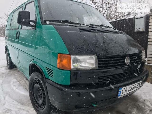 Зелений Фольксваген T4 (Transporter) пасс., об'ємом двигуна 1.9 л та пробігом 437 тис. км за 5500 $, фото 1 на Automoto.ua