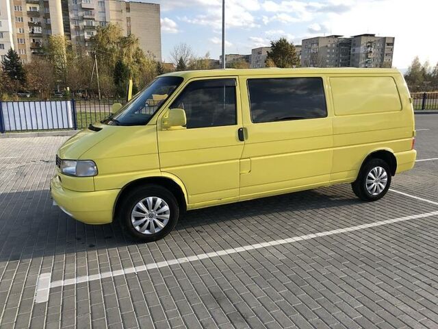 Помаранчевий Фольксваген T4 (Transporter) пасс., об'ємом двигуна 2.5 л та пробігом 290 тис. км за 6700 $, фото 1 на Automoto.ua