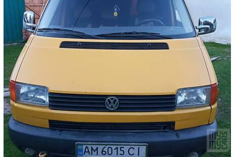Жовтий Фольксваген Т4 (Транспортєр), об'ємом двигуна 1.9 л та пробігом 406 тис. км за 5600 $, фото 1 на Automoto.ua