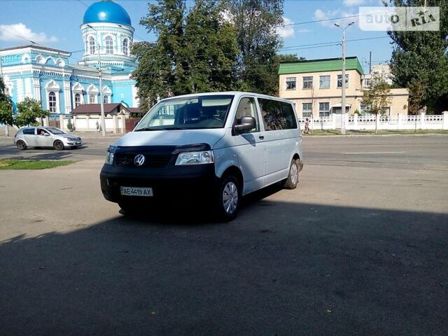 Фольксваген Т5 (Транспортер) пасс., об'ємом двигуна 1.9 л та пробігом 330 тис. км за 7500 $, фото 1 на Automoto.ua