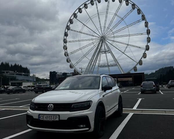 Белый Фольксваген Tiguan Allspace, объемом двигателя 2 л и пробегом 190 тыс. км за 32500 $, фото 1 на Automoto.ua