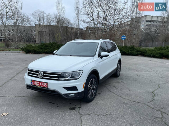 Белый Фольксваген Tiguan Allspace, объемом двигателя 1.97 л и пробегом 139 тыс. км за 20999 $, фото 1 на Automoto.ua
