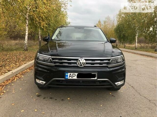 Черный Фольксваген Tiguan Allspace, объемом двигателя 2 л и пробегом 19 тыс. км за 31000 $, фото 1 на Automoto.ua