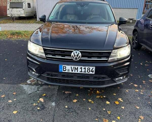 Чорний Фольксваген Tiguan Allspace, об'ємом двигуна 0 л та пробігом 218 тис. км за 17500 $, фото 1 на Automoto.ua