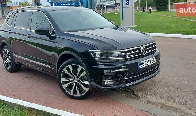 Черный Фольксваген Tiguan Allspace, объемом двигателя 2 л и пробегом 21 тыс. км за 29500 $, фото 1 на Automoto.ua