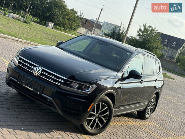 Черный Фольксваген Tiguan Allspace, объемом двигателя 2 л и пробегом 152 тыс. км за 19499 $, фото 1 на Automoto.ua