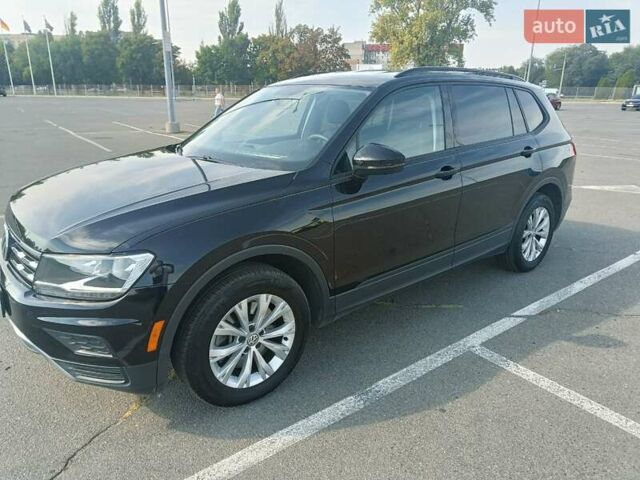 Чорний Фольксваген Tiguan Allspace, об'ємом двигуна 2 л та пробігом 130 тис. км за 16500 $, фото 1 на Automoto.ua