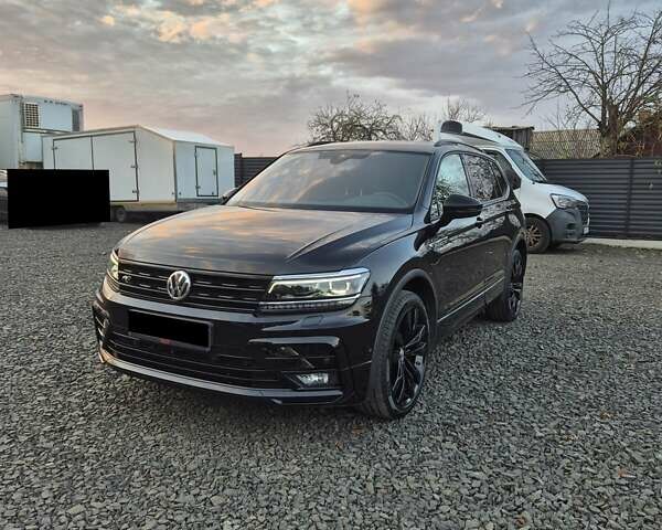 Черный Фольксваген Tiguan Allspace, объемом двигателя 0 л и пробегом 177 тыс. км за 32500 $, фото 1 на Automoto.ua