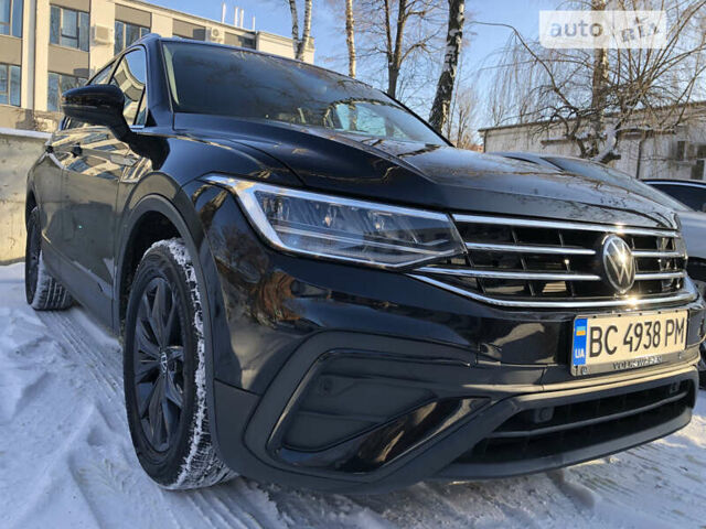 Черный Фольксваген Tiguan Allspace, объемом двигателя 2 л и пробегом 35 тыс. км за 33500 $, фото 1 на Automoto.ua