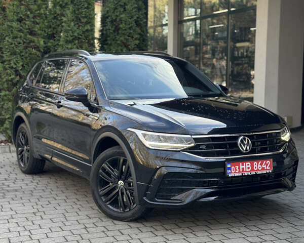 Черный Фольксваген Tiguan Allspace, объемом двигателя 2 л и пробегом 169 тыс. км за 25500 $, фото 1 на Automoto.ua