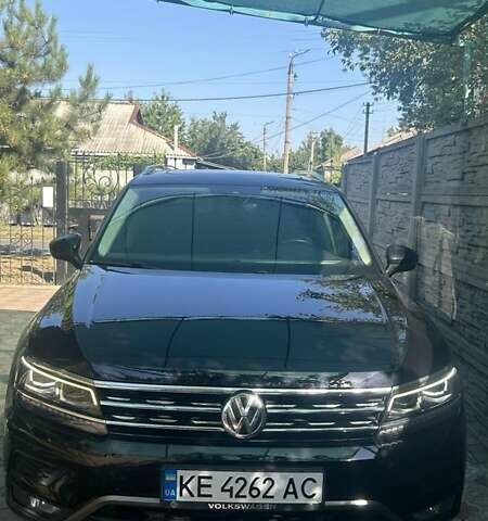Коричневый Фольксваген Tiguan Allspace, объемом двигателя 1.97 л и пробегом 193 тыс. км за 26000 $, фото 1 на Automoto.ua