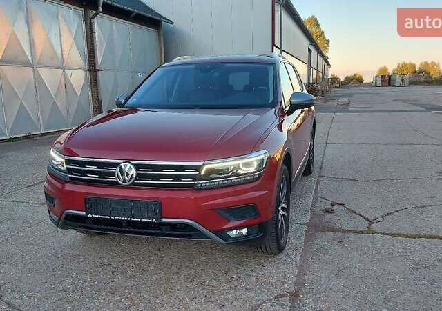 Красный Фольксваген Tiguan Allspace, объемом двигателя 0 л и пробегом 96 тыс. км за 17630 $, фото 1 на Automoto.ua
