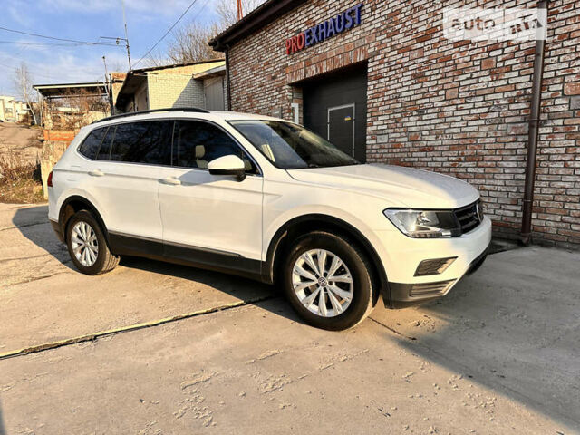 Фольксваген Tiguan Allspace, объемом двигателя 2 л и пробегом 190 тыс. км за 19500 $, фото 1 на Automoto.ua