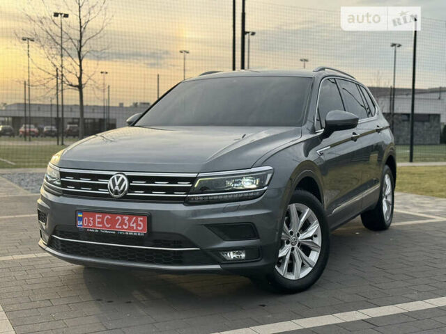 Серый Фольксваген Tiguan Allspace, объемом двигателя 2 л и пробегом 179 тыс. км за 27999 $, фото 1 на Automoto.ua