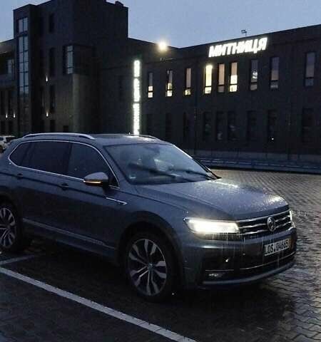 Серый Фольксваген Tiguan Allspace, объемом двигателя 2 л и пробегом 174 тыс. км за 34900 $, фото 1 на Automoto.ua