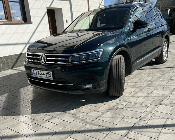 Зеленый Фольксваген Tiguan Allspace, объемом двигателя 2 л и пробегом 208 тыс. км за 32500 $, фото 1 на Automoto.ua