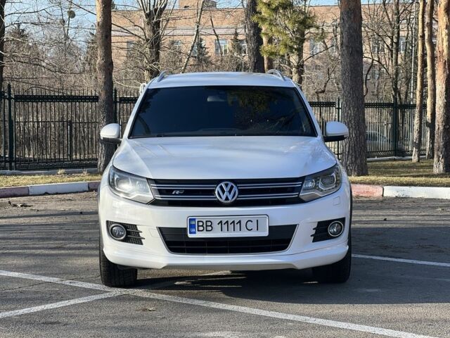Белый Фольксваген Тигуан, объемом двигателя 2 л и пробегом 191 тыс. км за 14500 $, фото 1 на Automoto.ua