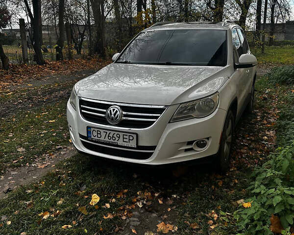 Белый Фольксваген Тигуан, объемом двигателя 1.98 л и пробегом 236 тыс. км за 9500 $, фото 1 на Automoto.ua