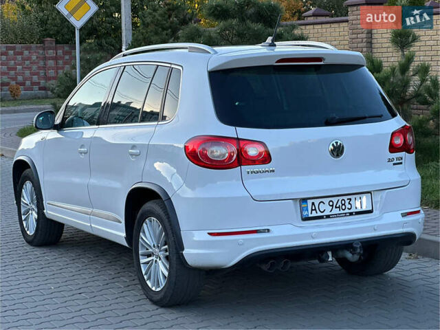 Білий Фольксваген Тігуан, об'ємом двигуна 2 л та пробігом 245 тис. км за 13500 $, фото 1 на Automoto.ua