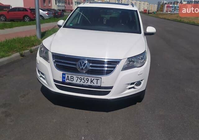 Белый Фольксваген Тигуан, объемом двигателя 1.4 л и пробегом 183 тыс. км за 10200 $, фото 1 на Automoto.ua